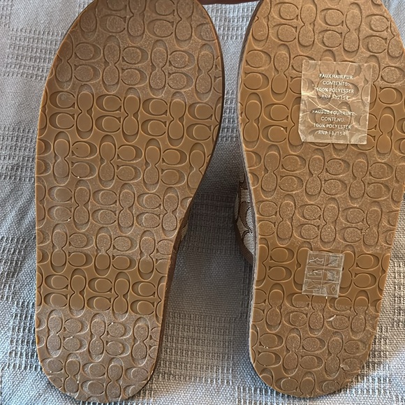 COACH NEW YORK signature jacquard khaki Faux Hair Fur Slip on 8D - Picture 2 of 3